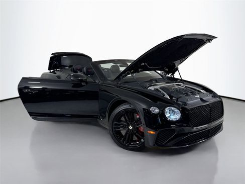 Used 2020 Bentley Continental GT V8 image 37