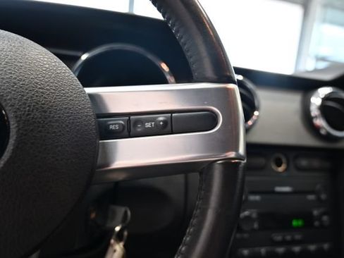 Used 2005 Ford Mustang GT Premium RWD image 22