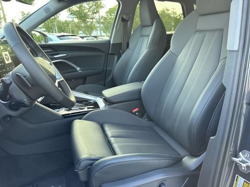 Used 2025 Audi Q5 Premium Plus AWD/4WD image 11
