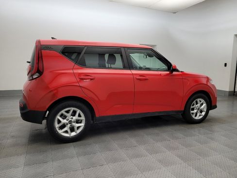 Used 2020 Kia Soul S image 10