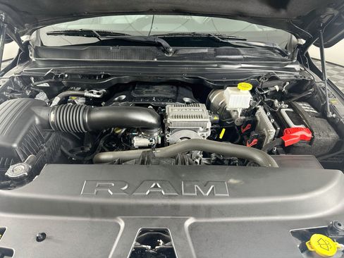 Used 2022 RAM 1500 Big Horn AWD/4WD image 30