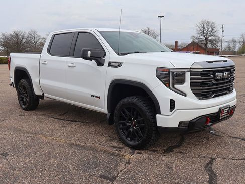 Used 2022 GMC Sierra 1500 AT4 AWD/4WD image 2