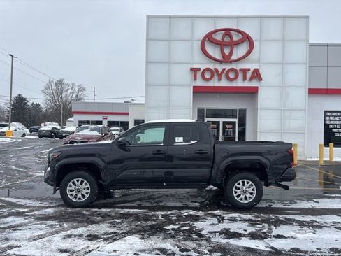 New 2026 Toyota Tacoma SR5 AWD/4WD image 2