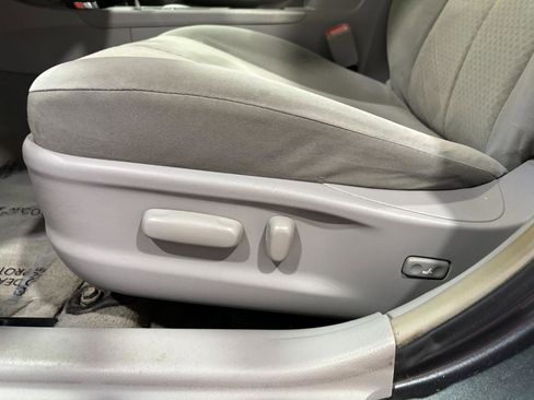 Used 2009 Toyota Camry LE image 24