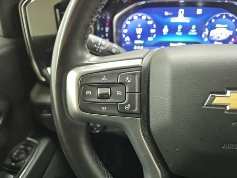 Used 2023 Chevrolet Silverado 1500 LT AWD/4WD image 9