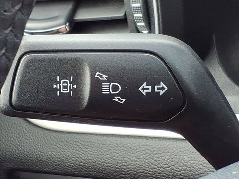 Used 2023 Ford Explorer XLT w/ Equipment Group 202A AWD/4WD image 27