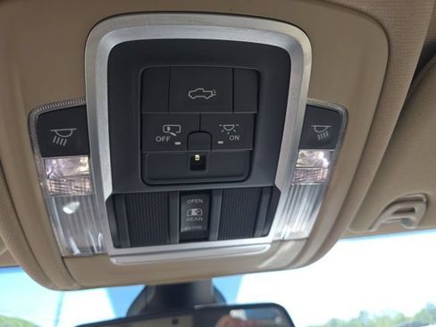 Used 2020 RAM 2500 Laramie AWD/4WD image 25