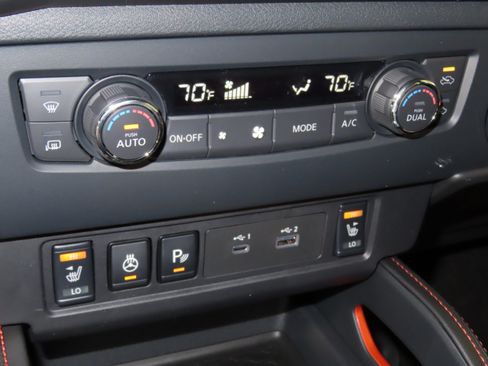 New 2026 Nissan Frontier PRO-4X w/ Pro Premium Package AWD/4WD image 34