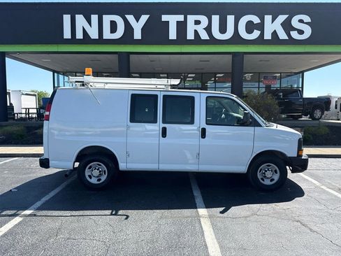 Used 2011 Chevrolet Express 2500 RWD image 1
