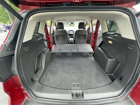 Used 2017 Ford Escape SE w/ Equipment Group 201A AWD/4WD image 14