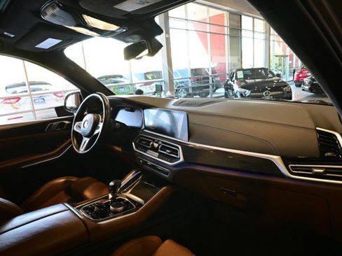 Used 2022 BMW X5 M w/ Competition Package 2 AWD/4WD image 26