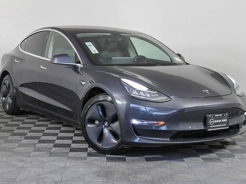 Used 2018 Tesla Model 3 Long Range image 1