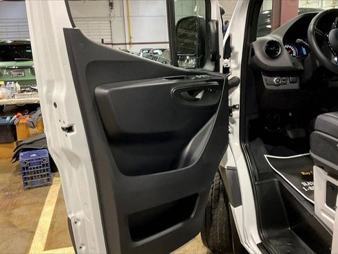 Used 2025 Mercedes-Benz Sprinter 2500 image 10
