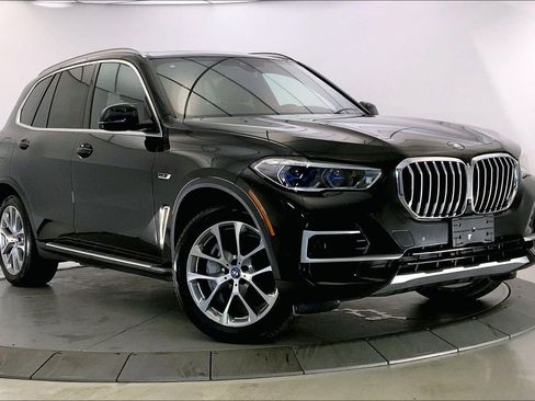 Certified 2023 BMW X5 xDrive45e w/ Executive Package image 1
