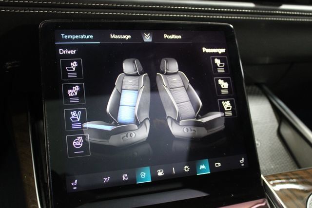Used 2025 Cadillac Escalade Sport Platinum w/ LPO, Floor Liner Package AWD/4WD image 17