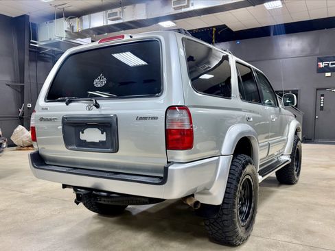 Used 2000 Toyota 4Runner Limited AWD/4WD image 7