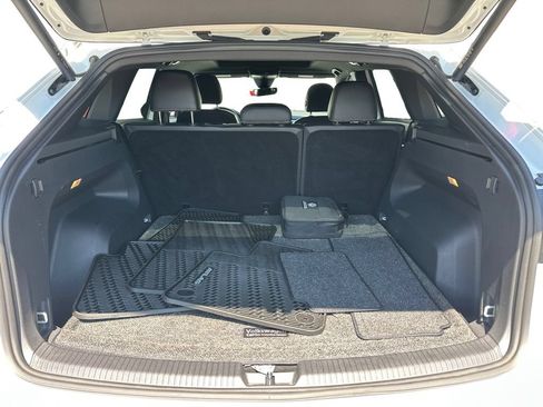 Used 2023 Volkswagen Atlas Cross Sport SEL AWD/4WD image 9