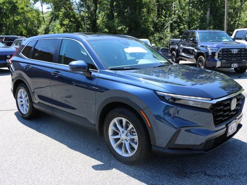 Used 2025 Honda CR-V EX image 10