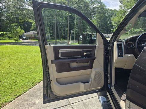 Used 2017 RAM 2500 Big Horn image 11