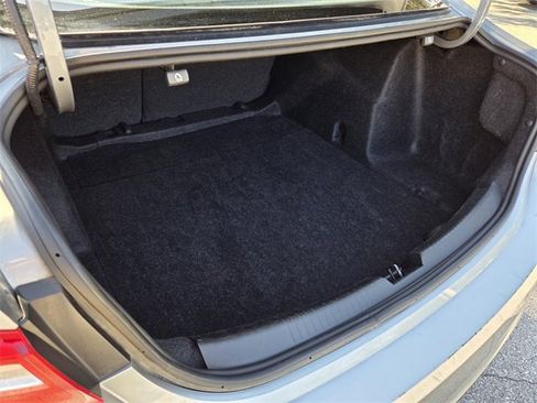 Used 2024 Chevrolet Malibu LT image 21