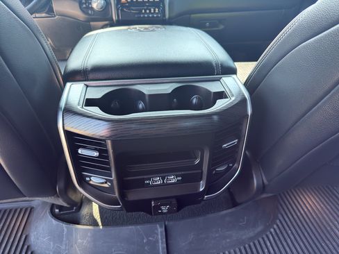 Used 2023 RAM 1500 Laramie AWD/4WD image 32
