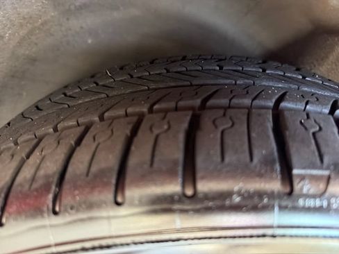 Used 2006 MAZDA MX-5 Miata Grand Touring RWD image 27