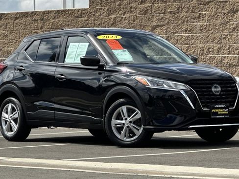 Used 2023 Nissan Kicks S image 2