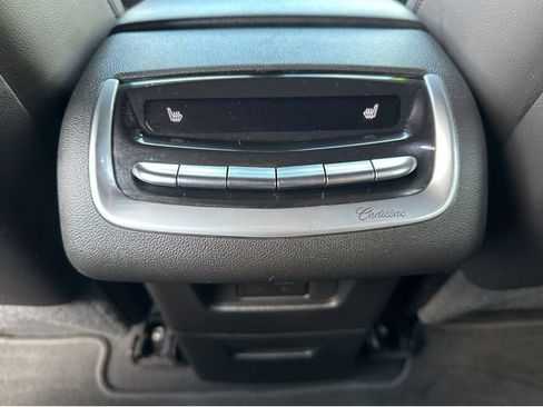 Used 2020 Cadillac XT6 Premium Luxury image 14