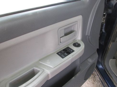 Used 2005 Dodge Dakota SLT AWD/4WD image 17