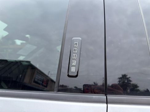Used 2017 Ford F250 Lariat w/ Lariat Ultimate Package AWD/4WD image 35