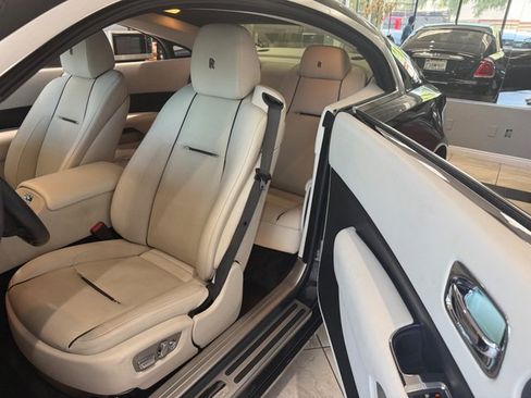 Used 2015 Rolls-Royce Wraith RWD image 8