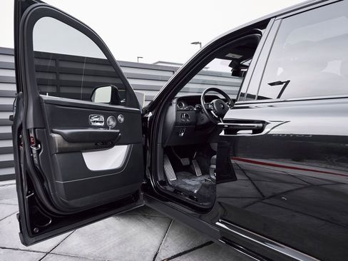 Used 2019 Rolls-Royce Cullinan AWD/4WD image 33
