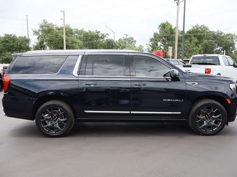 Used 2023 GMC Yukon XL Denali RWD image 10