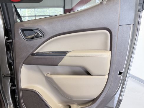 Used 2019 GMC Canyon SLE RWD image 16