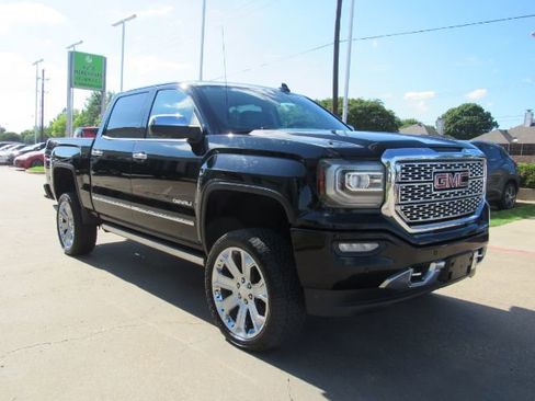 Used 2017 GMC Sierra 1500 Denali w/ Denali Ultimate Package image 4