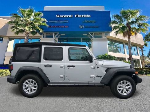 Used 2023 Jeep Wrangler Unlimited Sport AWD/4WD image 4
