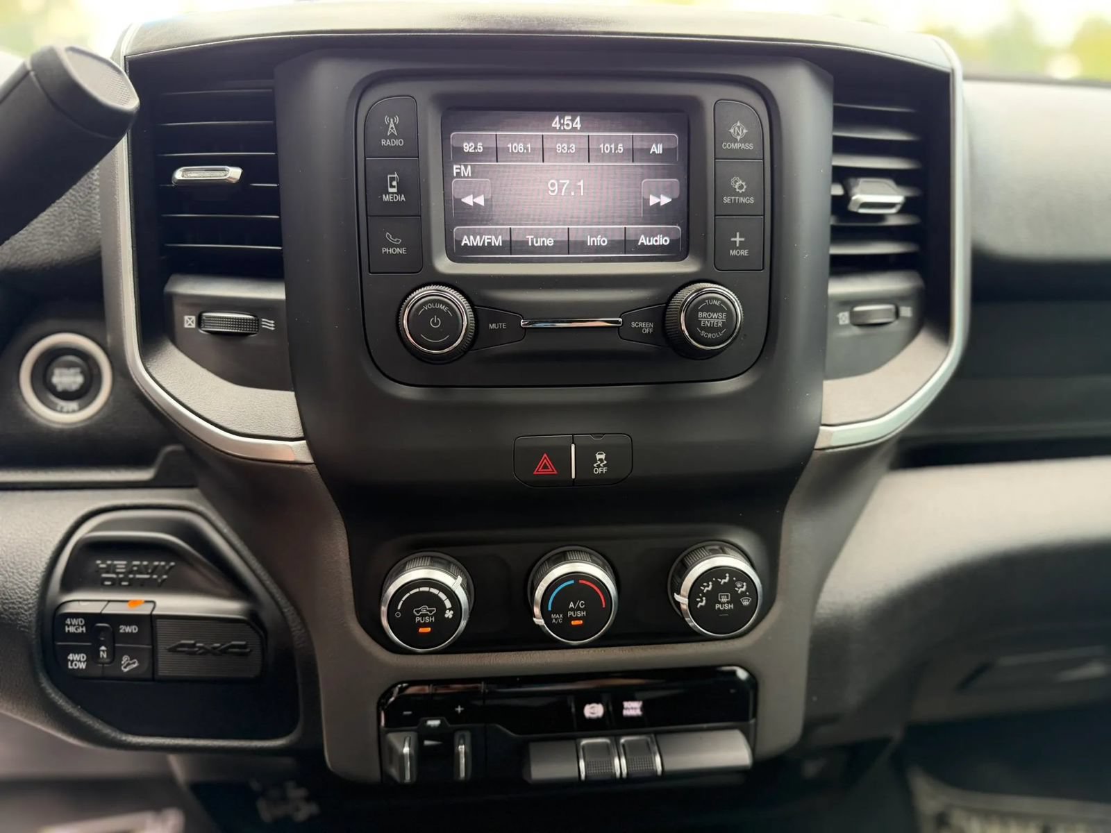 Used 2024 RAM 2500 Big Horn AWD/4WD image 21