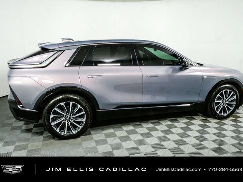 Used 2024 Cadillac Lyriq Sport w/ LPO, Floor Liner Package AWD/4WD image 2