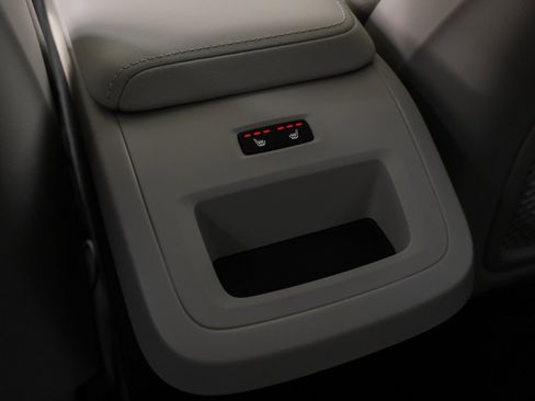 Used 2025 Volvo XC60 B5 Plus w/ Protection Package Premier image 48