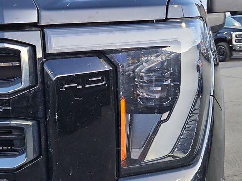 Used 2024 GMC Sierra 2500 AT4 w/ AT4 Premium Plus Package image 13