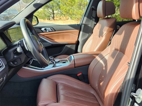 Used 2023 BMW X5 M50i w/ Climate Comfort Package image 8