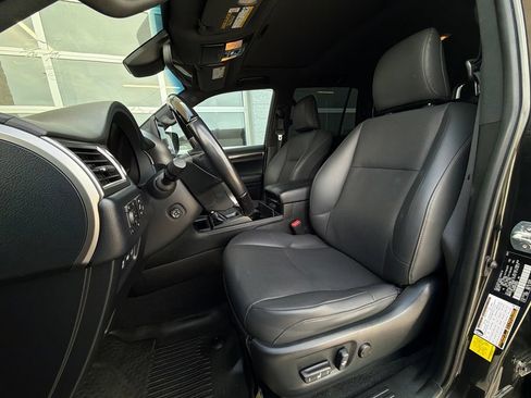 Used 2023 Lexus GX 460 Premium w/ Premium Package AWD/4WD image 5