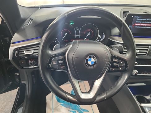 Used 2018 BMW 530e RWD image 10