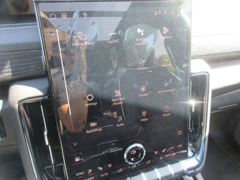 New 2026 GMC Yukon XL AT4 Ultimate AWD/4WD image 19
