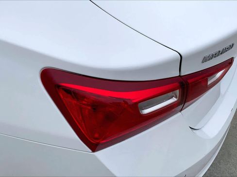 Used 2024 Chevrolet Malibu LT FWD image 27