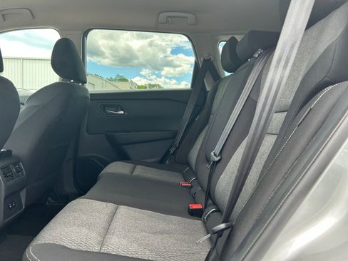 Used 2025 Nissan Rogue SV FWD image 22
