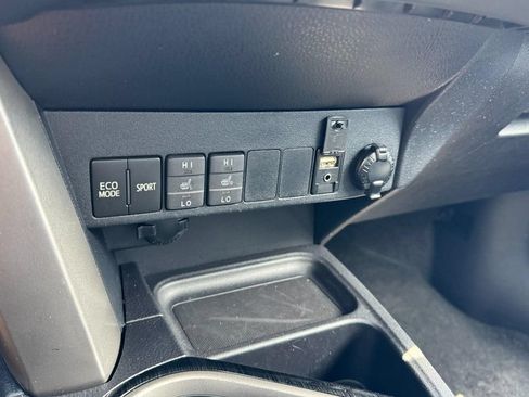 Used 2016 Toyota RAV4 Limited AWD/4WD image 19