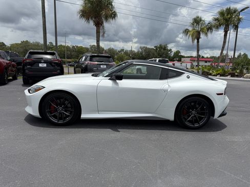 Used 2024 Nissan Z Performance w/ Floor Mat Package RWD image 8