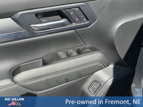 Used 2025 GMC Terrain Elevation w/ Elevation Premium Package AWD/4WD image 16