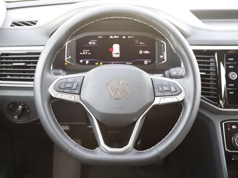 Used 2023 Volkswagen Atlas SE w/ Black Wheel Package image 19